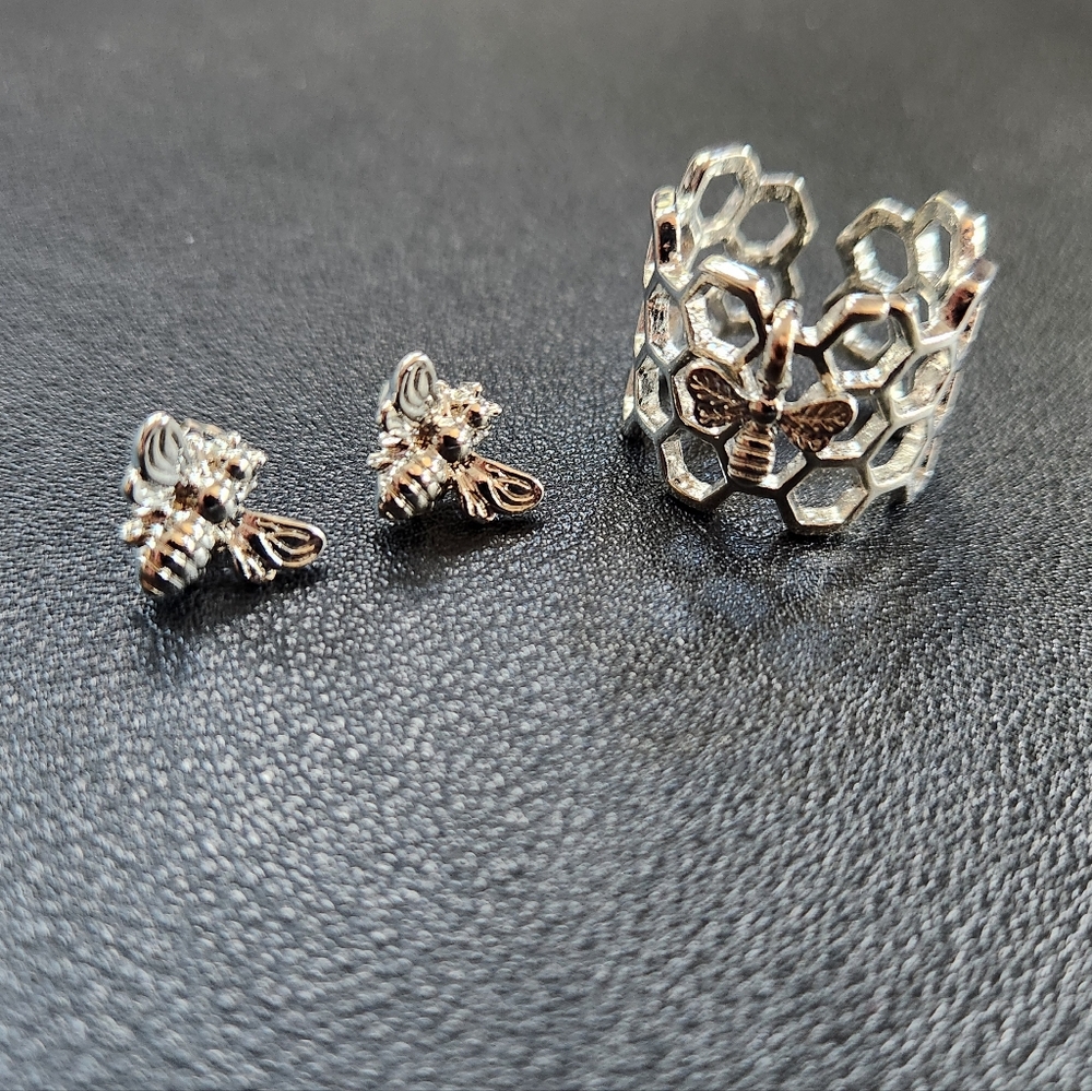 Bumblebee and Honeycomb Jewerly Set Ring & Earrings Gift